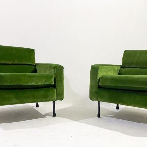Mid-Century Modern Pair of Green Velvet Armchairs, Italy, 1960s